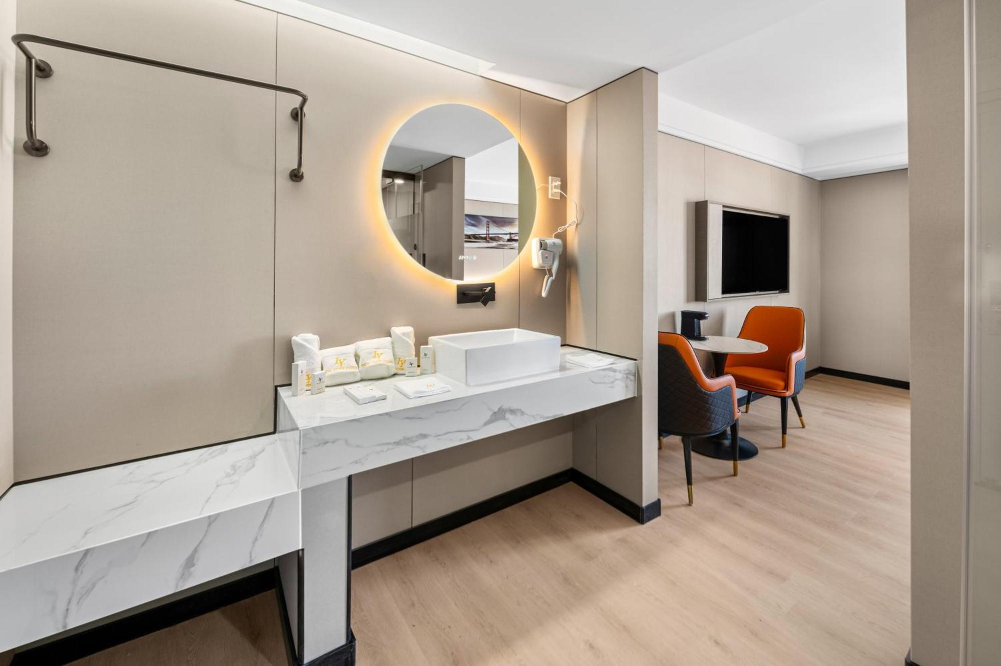 Ly New York Hotel Экстерьер фото